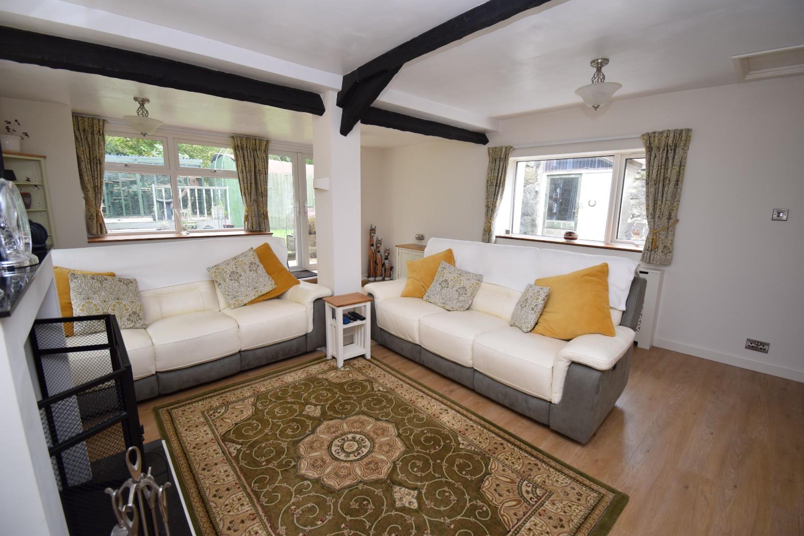 Main House - Living Room (3).JPG